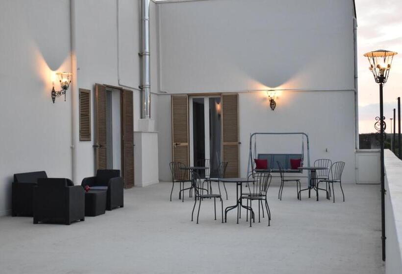 اتاق استاندارد با چشم‌انداز باغ, Calle Dei Saraceni