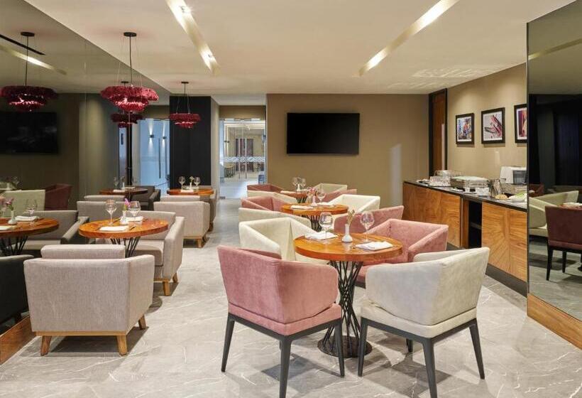 اتاق کلاب, Grand Fiesta Americana Oaxaca