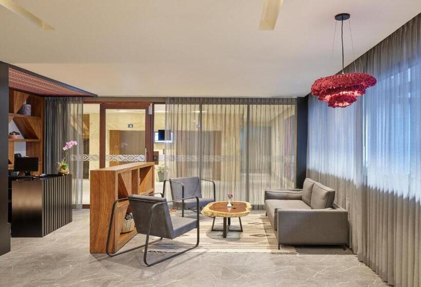 Club Room King Bed, Grand Fiesta Americana Oaxaca