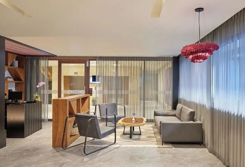 Club Room King Bed, Grand Fiesta Americana Oaxaca