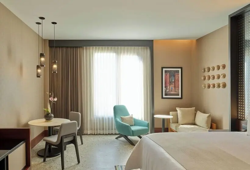 Club Room King Bed, Grand Fiesta Americana Oaxaca