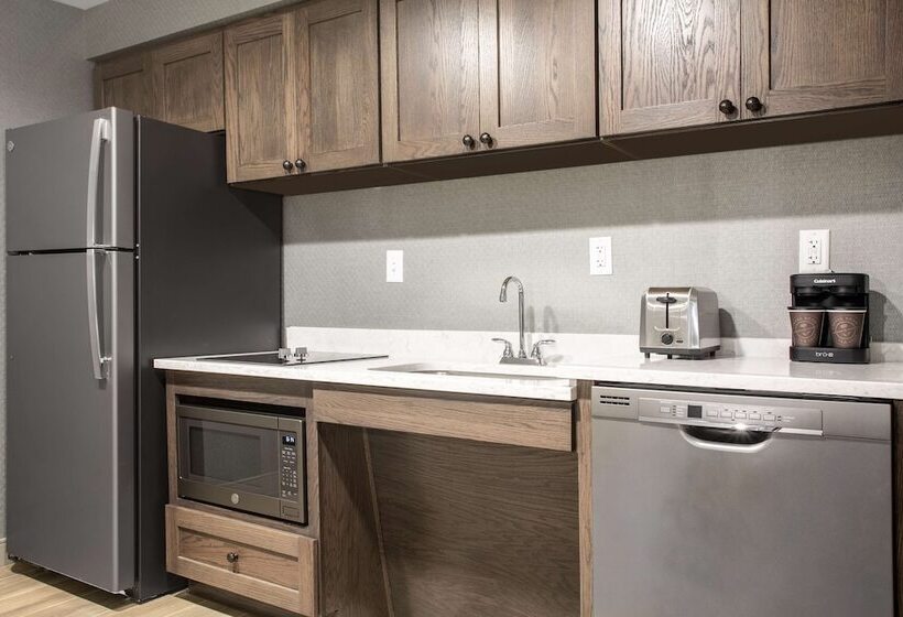 Люкс, Homewood Suites By Hilton Salina Downtown