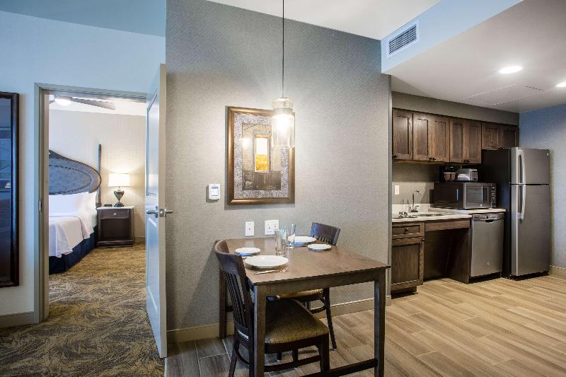 Люкс Кровать Кинг, Homewood Suites By Hilton Salina Downtown