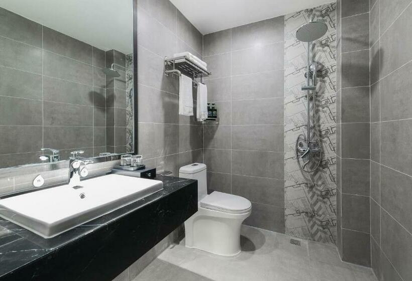 اتاق لوکس, Zou Qu Ye Travel