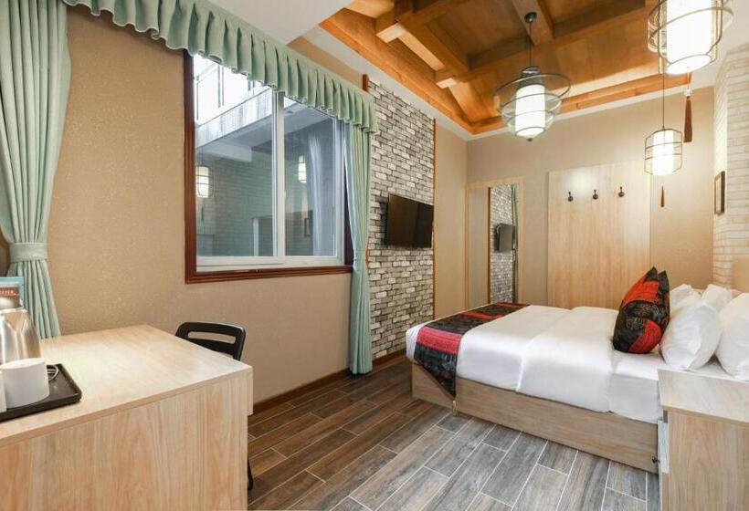 اتاق لوکس, Zou Qu Ye Travel