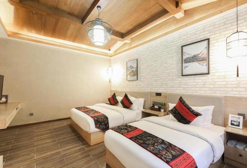 اتاق اکونومی, Zou Qu Ye Travel