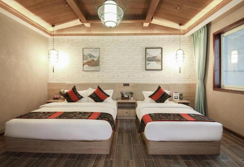 اتاق اکونومی, Zou Qu Ye Travel