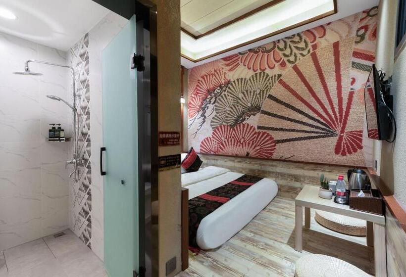 اتاق عادی, Zou Qu Ye Travel