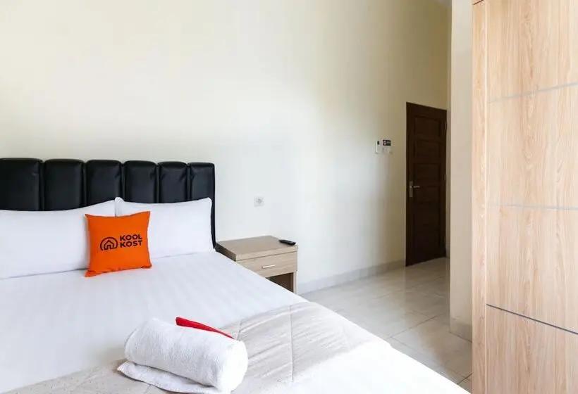 スタンダードルーム, Reddoorz Syariah Near Purwosari Train Station