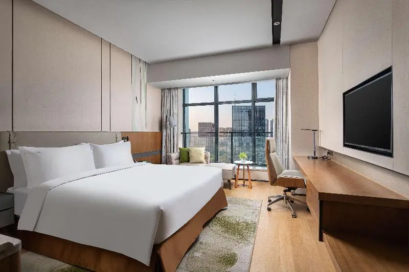 キングサイズベッドのスタンダードルーム, Holiday Inn Hangzhou Binjiang