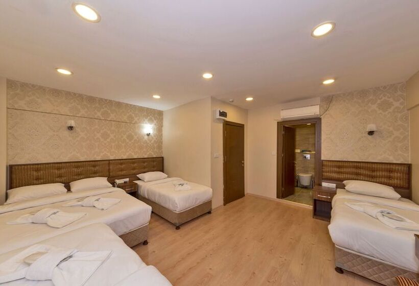 패밀리 룸, Sahil Boutique