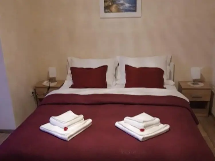 Standard Kolmen Hengen Huone, Rooms Sport