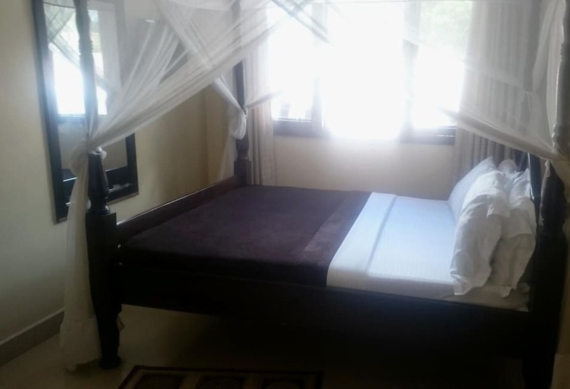 اتاق استاندارد یک نفره, Transit Motel Ukonga