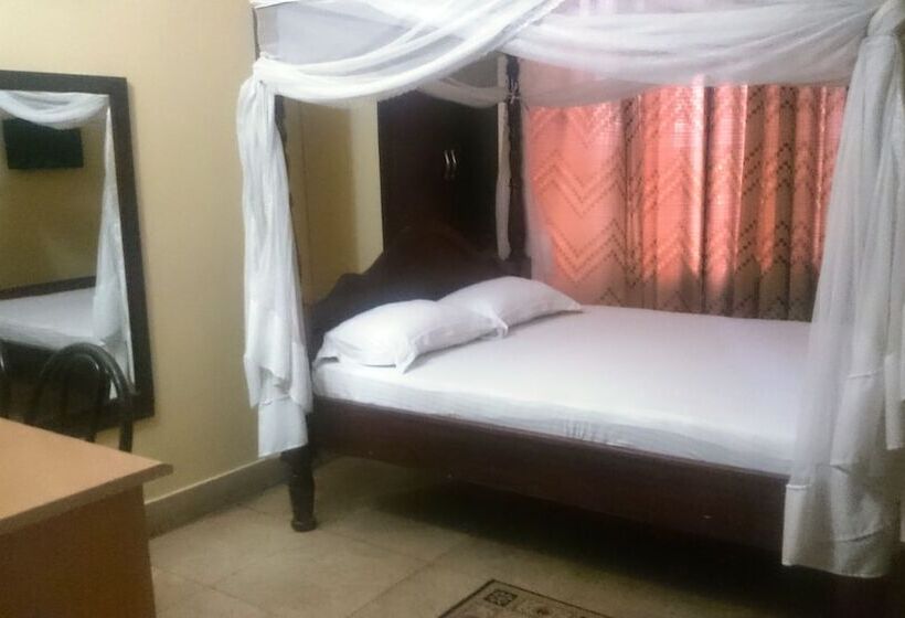 اتاق استاندارد یک نفره, Transit Motel Ukonga