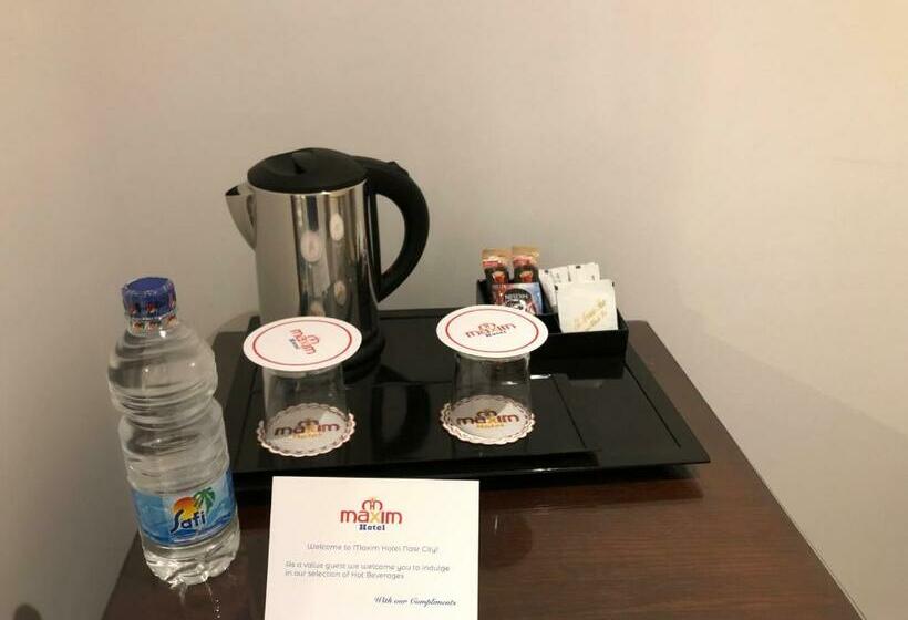 اتاق سوپریور خانوادگی, Maxim