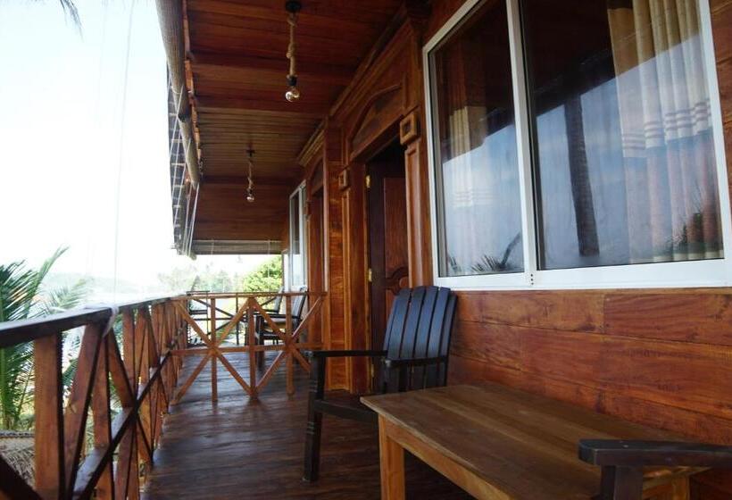 חדר דלוקס נוף לים, Turtle Bay Beach Resort