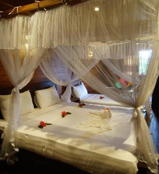 חדר דלוקס לשלושה עם נו לים, Turtle Bay Beach Resort