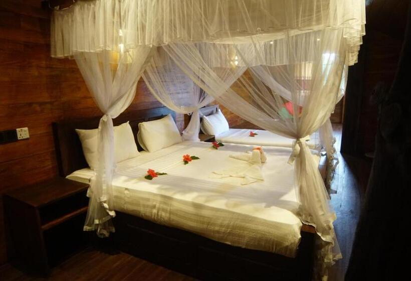 חדר דלוקס לשלושה עם נו לים, Turtle Bay Beach Resort