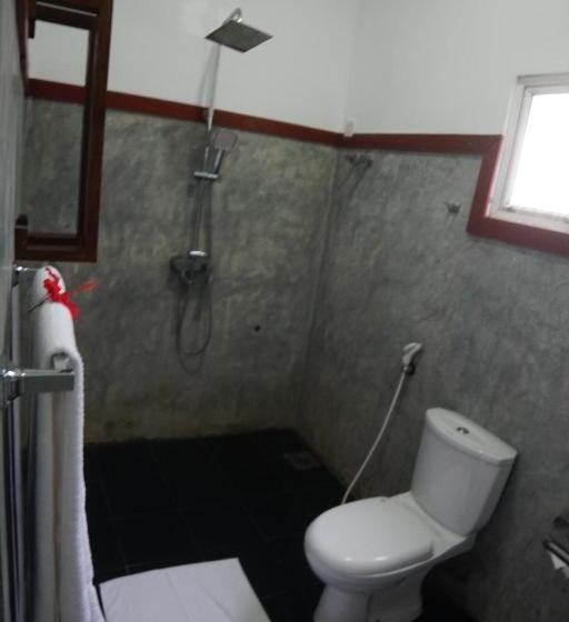 חדר סטנדרט לשלושה, Turtle Bay Beach Resort