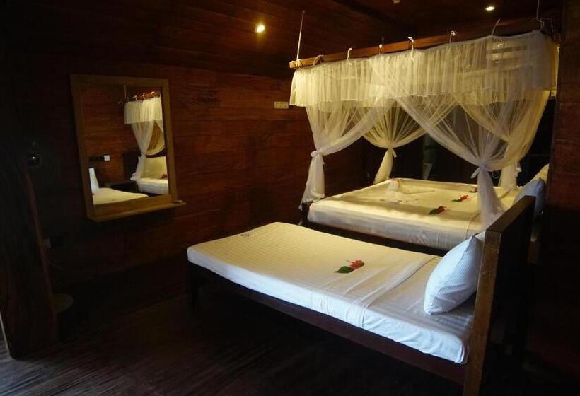 חדר דלוקס לשלושה עם נו לים, Turtle Bay Beach Resort