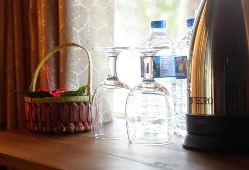 חדר דלוקס לשלושה עם נו לים, Turtle Bay Beach Resort