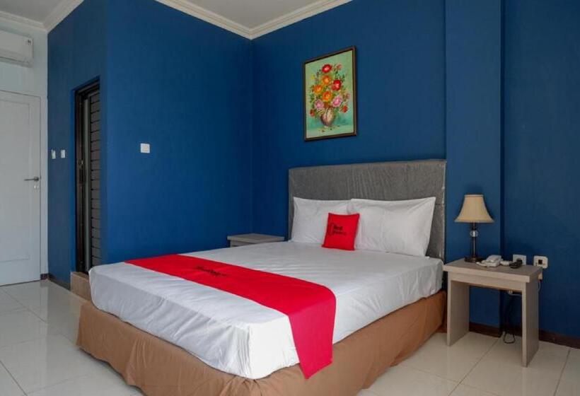 디럭스 룸, Reddoorz Plus Syariah @ Hotel Boulevard Luwuk