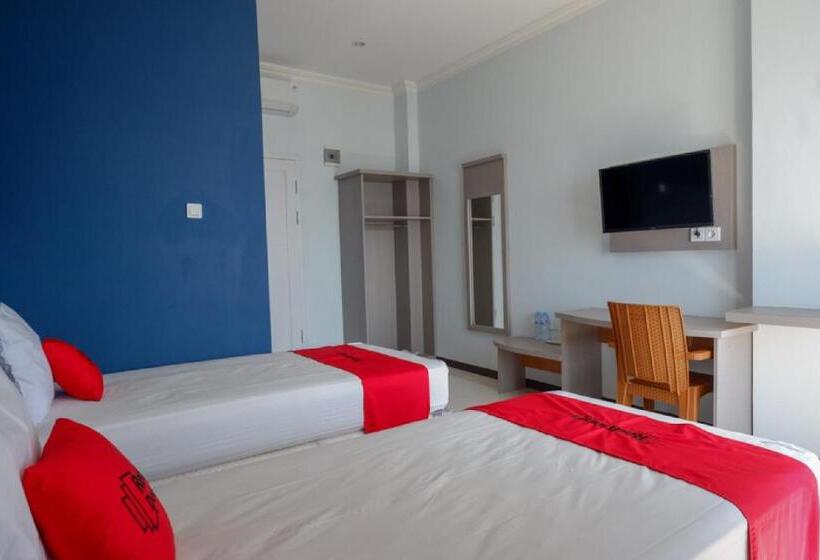 חדר דלוקס, Reddoorz Plus Syariah @ Hotel Boulevard Luwuk