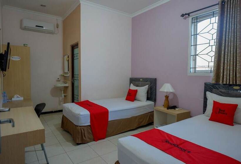 חדר סטנדרט, Reddoorz Plus Syariah @ Hotel Boulevard Luwuk