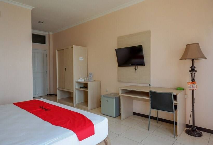 סוויטה, Reddoorz Plus Syariah @ Hotel Boulevard Luwuk