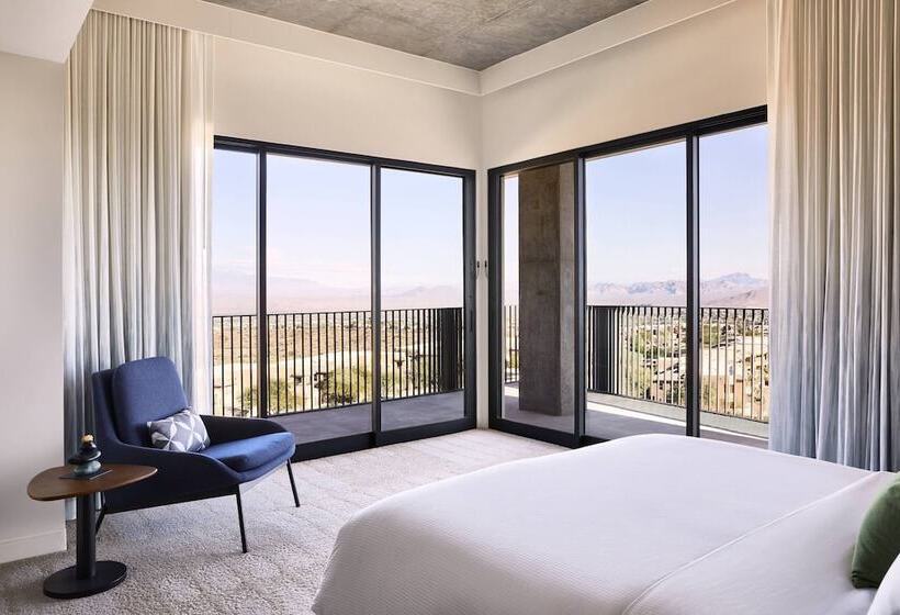 Люкс Вид на Горы с Террасой, Adero Scottsdale Resort, Autograph Collection
