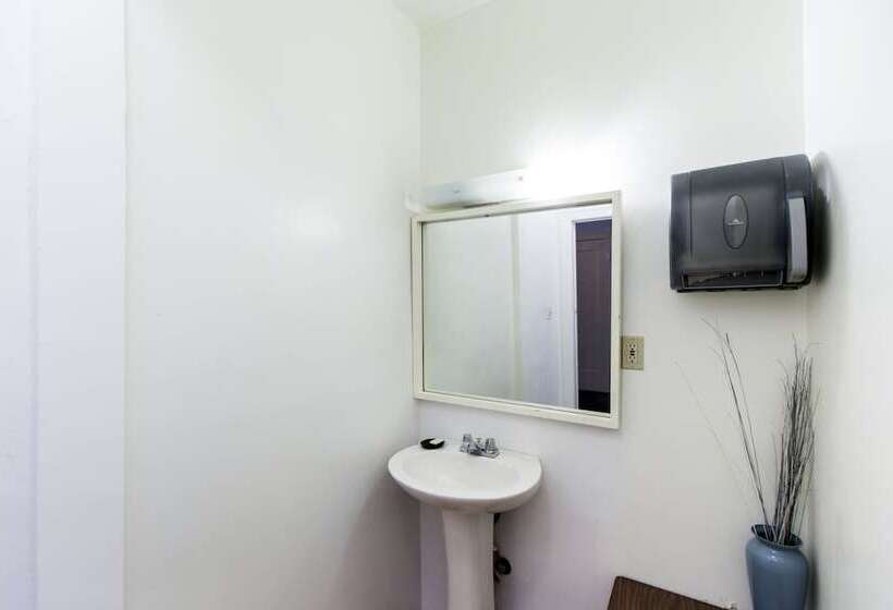 غرفة قياسية حمام مشترك, Del Flores