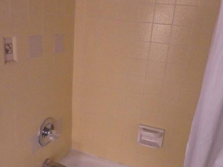 غرفة قياسية, Del Flores