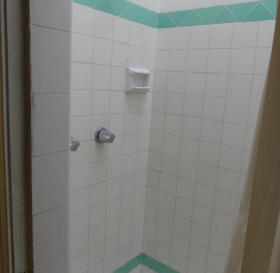 غرفة قياسية حمام مشترك, Del Flores