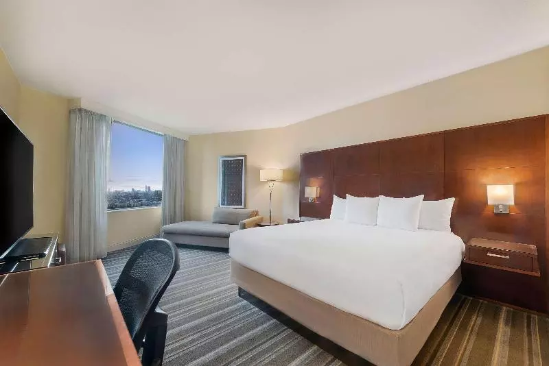 スイート, Hyatt Regency Houston Downtown