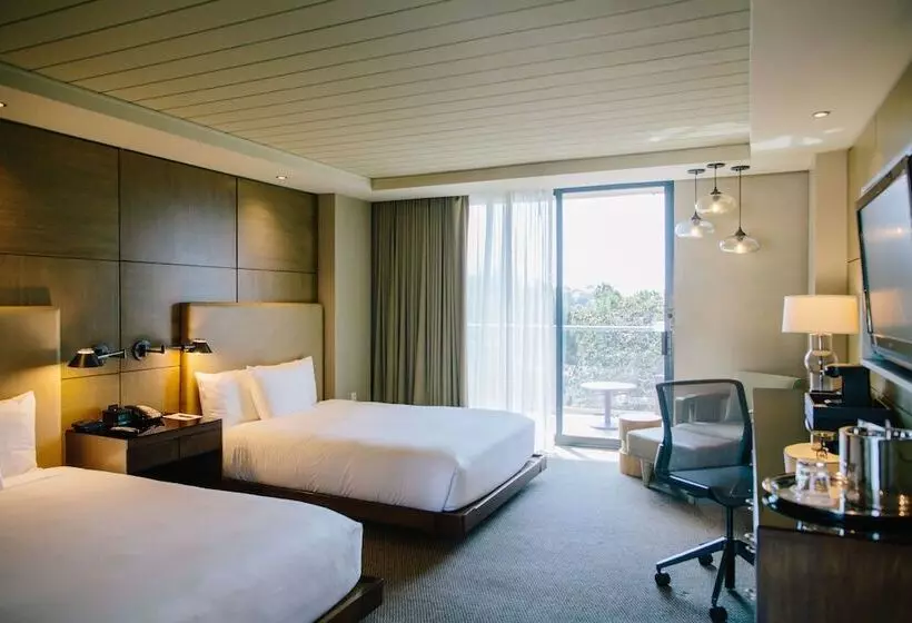 اتاق دلوکس مخصوص معلولین, La Jolla Curio Collection By Hilton