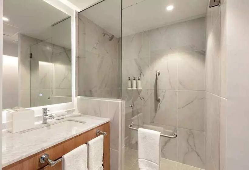 اتاق استاندارد با تخت بزرگ, La Jolla Curio Collection By Hilton