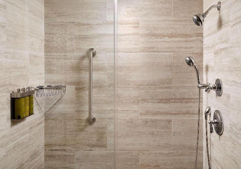 스탠다드 룸 킹사이즈 침대, The Inn At Penn, A Hilton