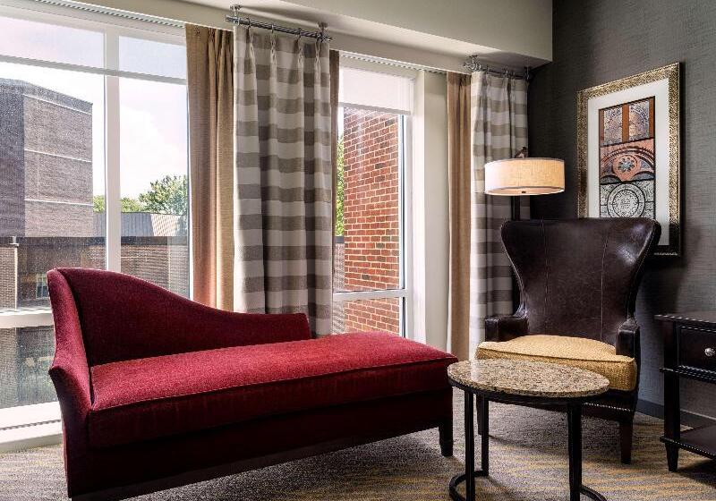 스탠다드 룸 킹사이즈 침대, The Inn At Penn, A Hilton