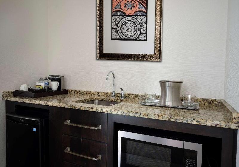 스위트 킹사이즈 침대, The Inn At Penn, A Hilton