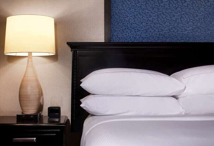 스탠다드 룸, The Inn At Penn, A Hilton