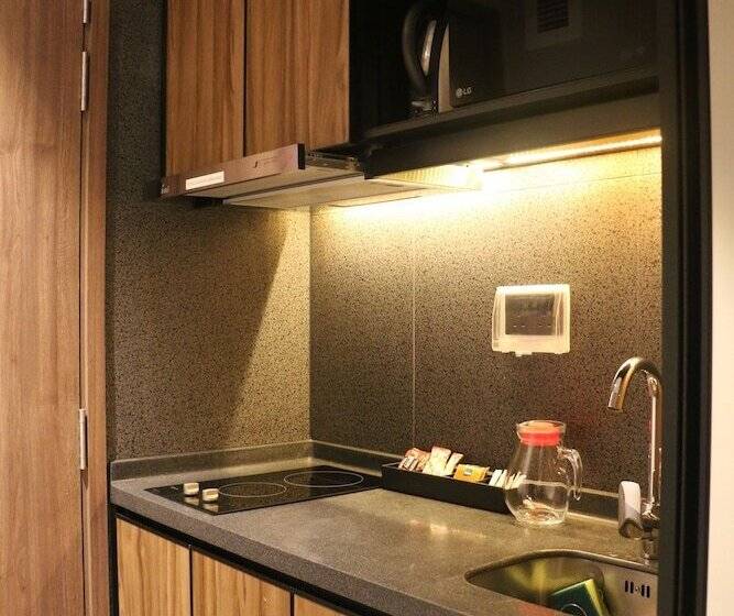 Executive Studio, Citadines Rochor