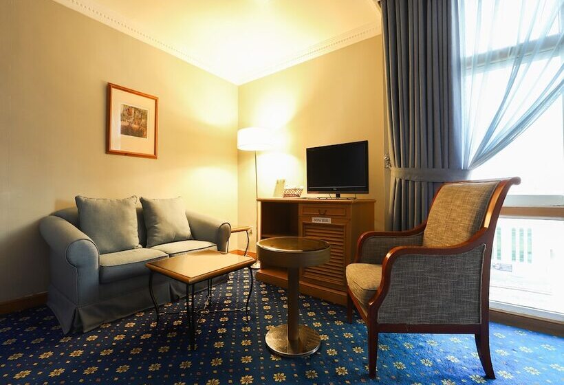 سوییت جونیور, City Plaza