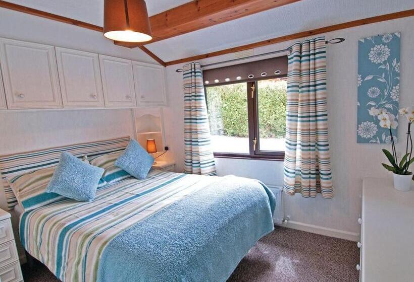 בית, 3 חדרי שינה, Avon Wood