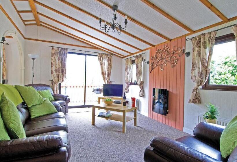 בית, 3 חדרי שינה, Avon Wood