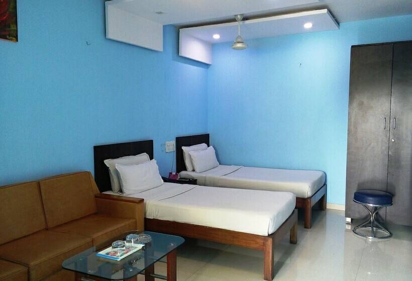 스탠다드 룸, The Excellency