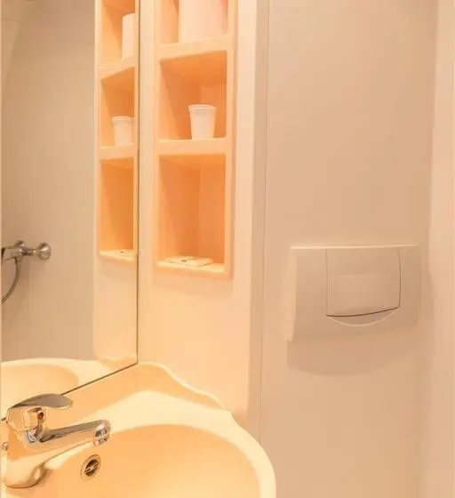 Standard Room, Du Cygne De La Croix Blanche