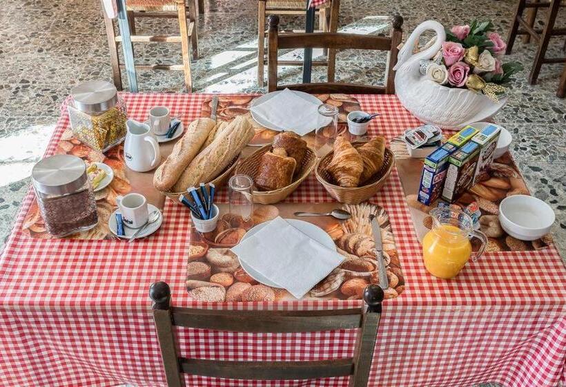 ファミリールーム, Du Cygne De La Croix Blanche