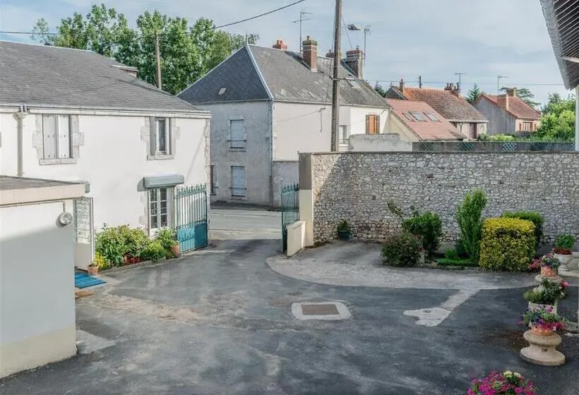 Standard Room Adapted for people with reduced mobility, Du Cygne De La Croix Blanche