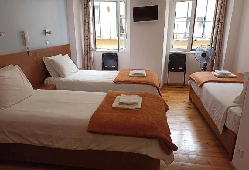 اتاق استاندارد سه نفره, Martim Moniz 28 Guest House