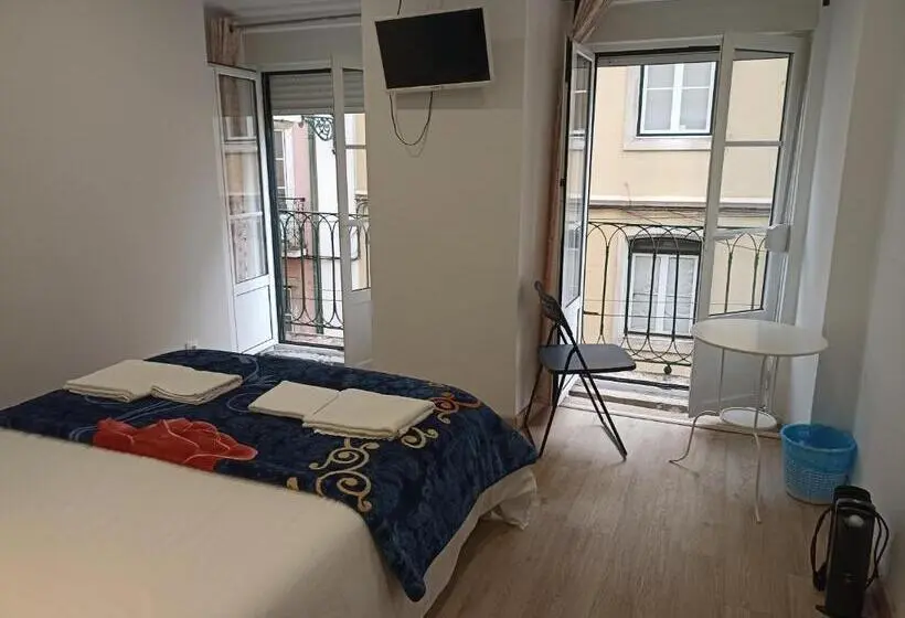 اتاق استاندارد با بالکن, Martim Moniz 28 Guest House